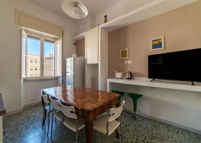 Guesthost - San Lorenzo Bright X8 Apartment Rom